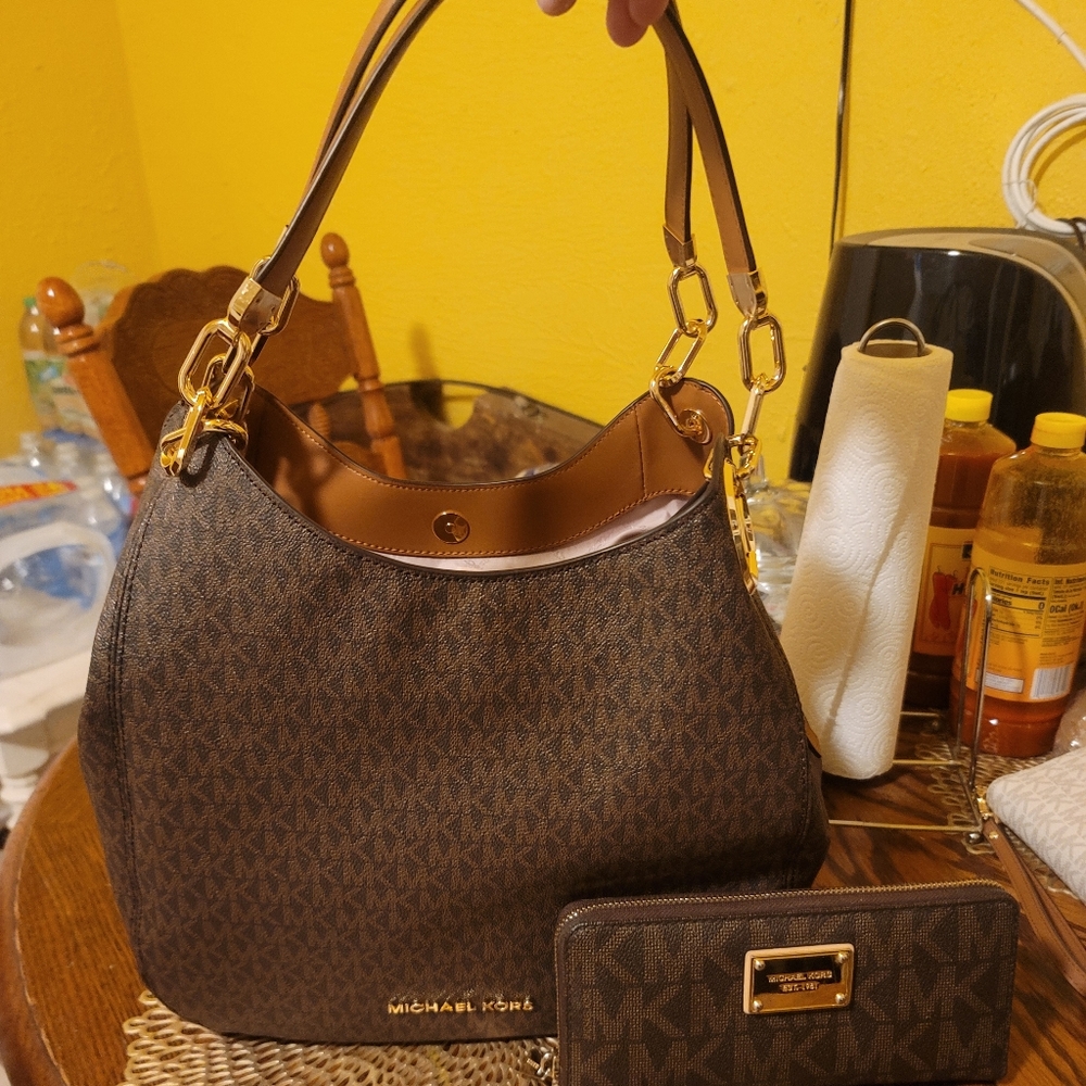 Michael kors MK lillie and wallet NEW